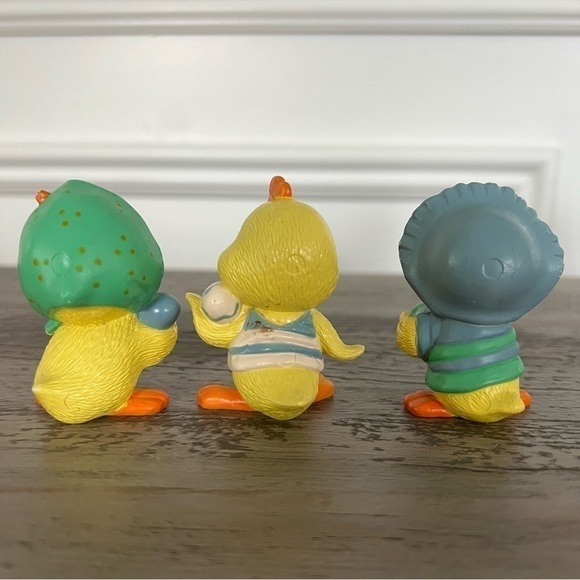 Easter Bunny Figures /Ducklings/Chicks Easter Decorations - Picture 12 of 17